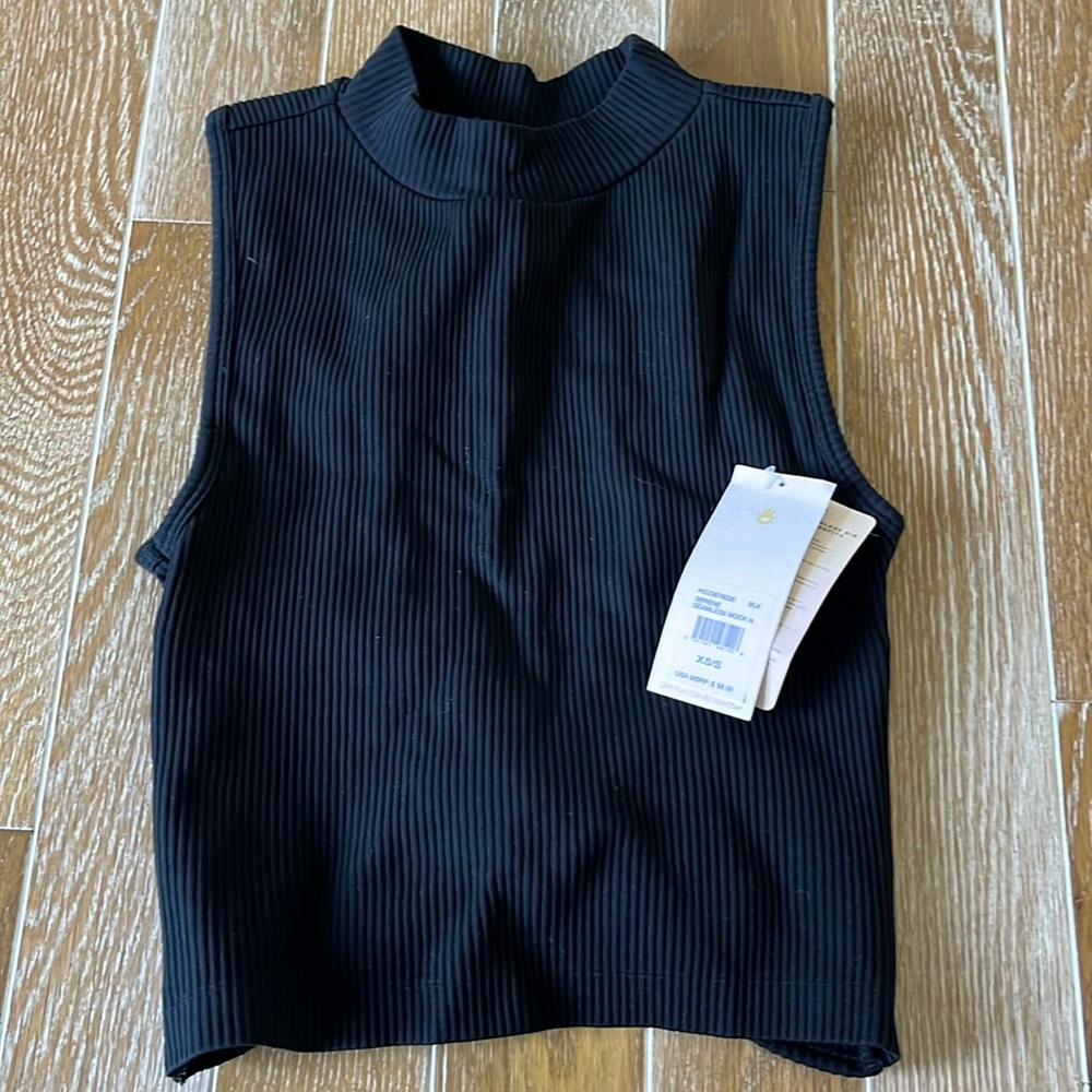 NWT Spiritual Gangster Black Ribbed Mock turtleneck workout top. Size XS/S